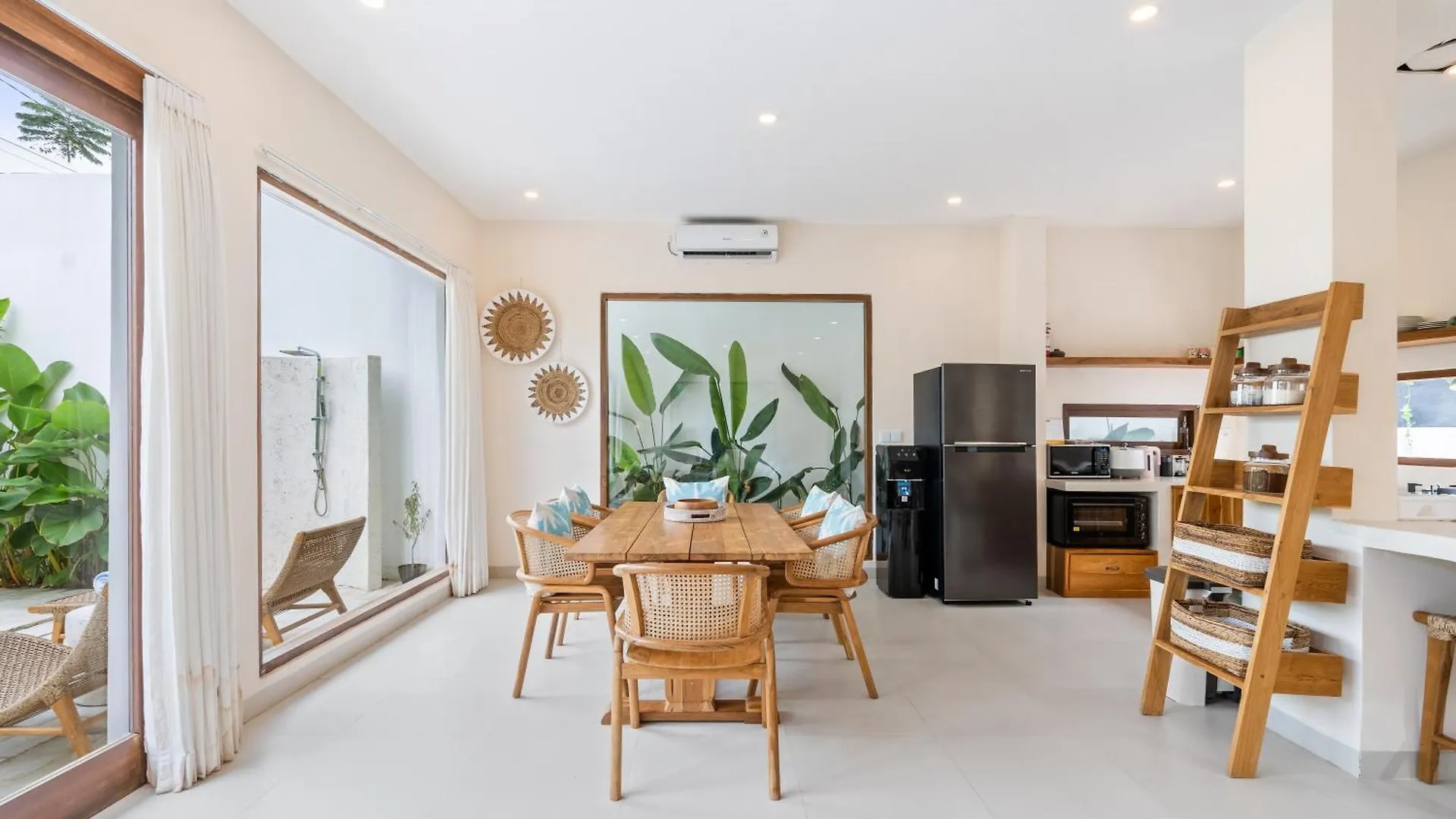 Roselle Villa By Betterplace Canggu