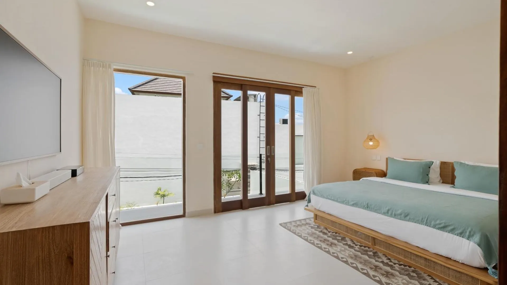 Roselle Villa By Betterplace Canggu